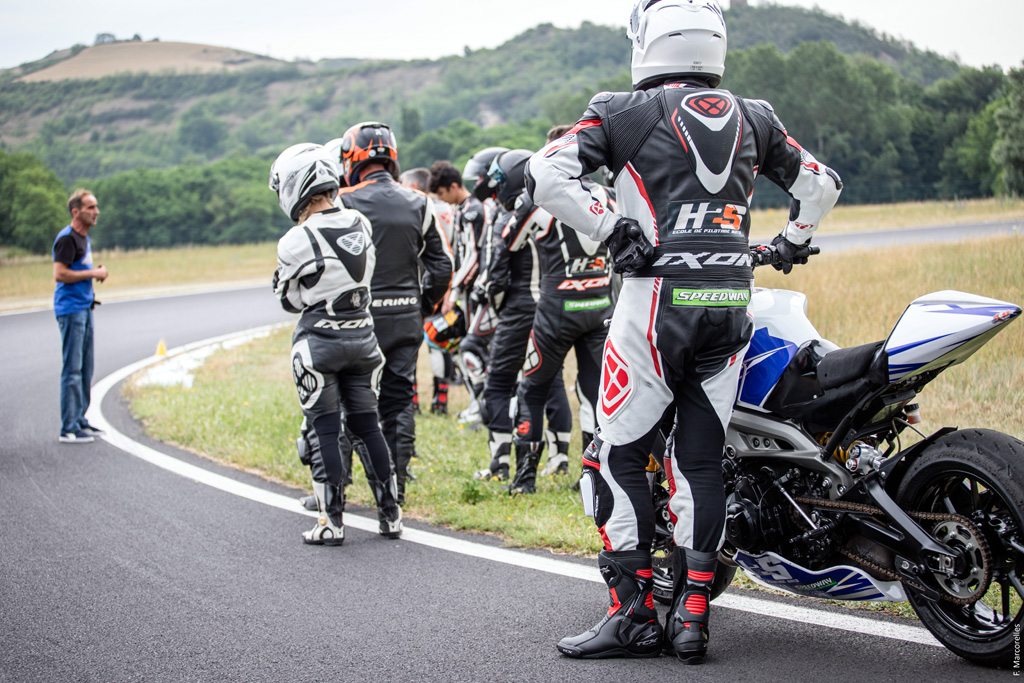 stage moto circuit d'Issoire